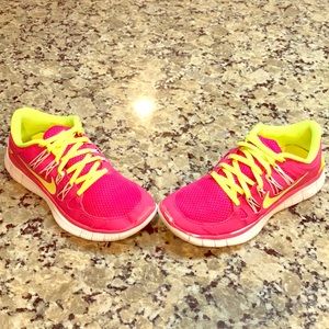 Women’s Nike Free Run shoes